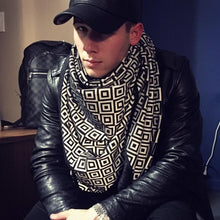 Load image into Gallery viewer, ISHU Invisibility Cloak Scarf