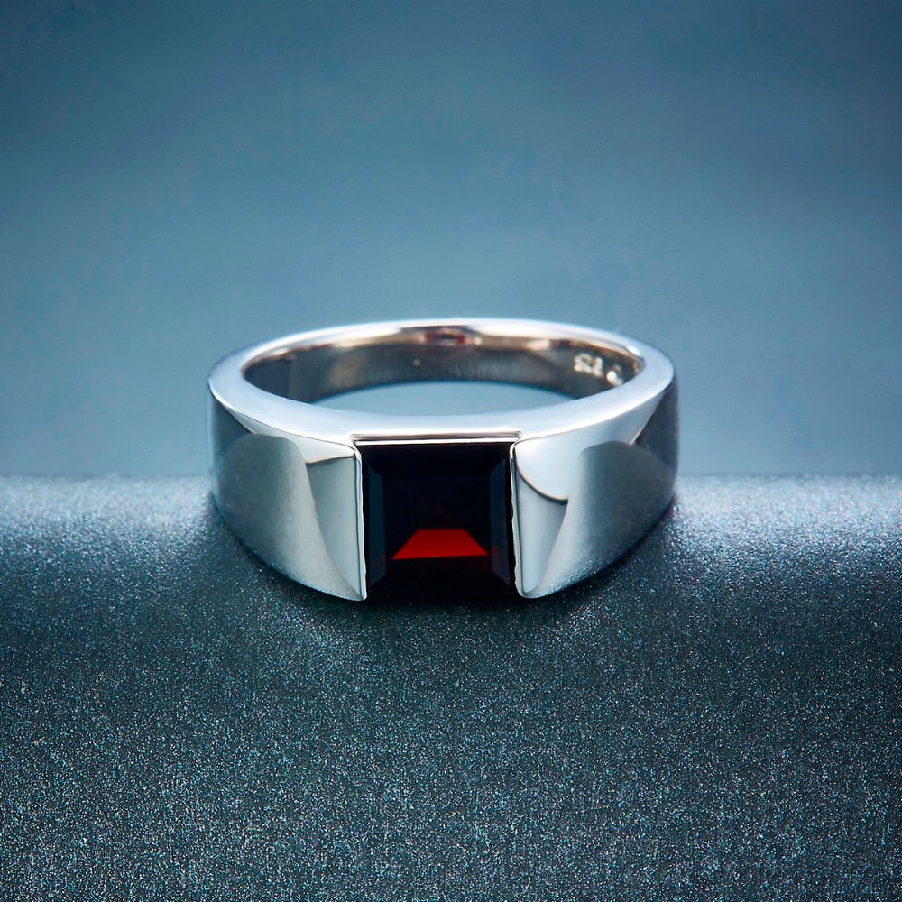 Mesmer's Silver Garnet Ring